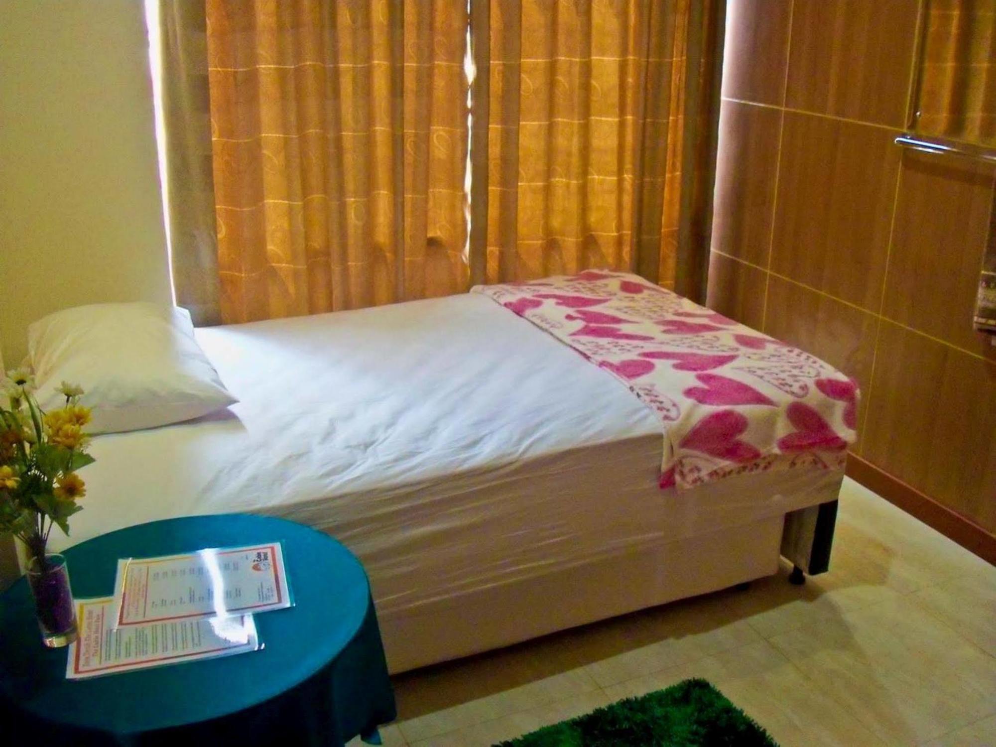 The Cabin Hotel Gandekan Yogyakarta Esterno foto